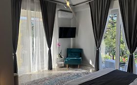 Ac Gold B&B Boutique Rooms & Suite